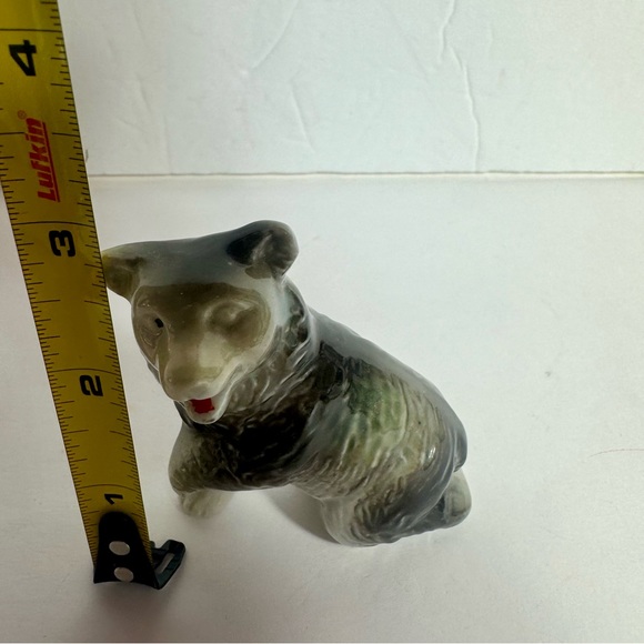 Vintage derpy ceramic bear. Made in Japan. Has some paint loss on face - Picture 9 of 10